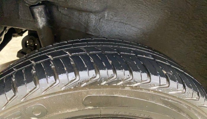 2013 Maruti Wagon R 1.0 VXI, Petrol, Manual, 31,278 km, Right Rear Tyre Tread