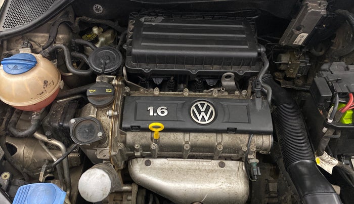 2015 Volkswagen Vento HIGHLINE 1.6 MPI, Petrol, Manual, 1,27,839 km, Engine View - Right