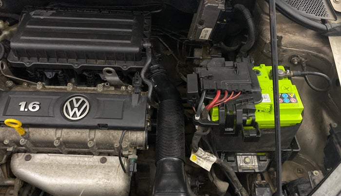 2015 Volkswagen Vento HIGHLINE 1.6 MPI, Petrol, Manual, 1,27,839 km, Engine View - Left