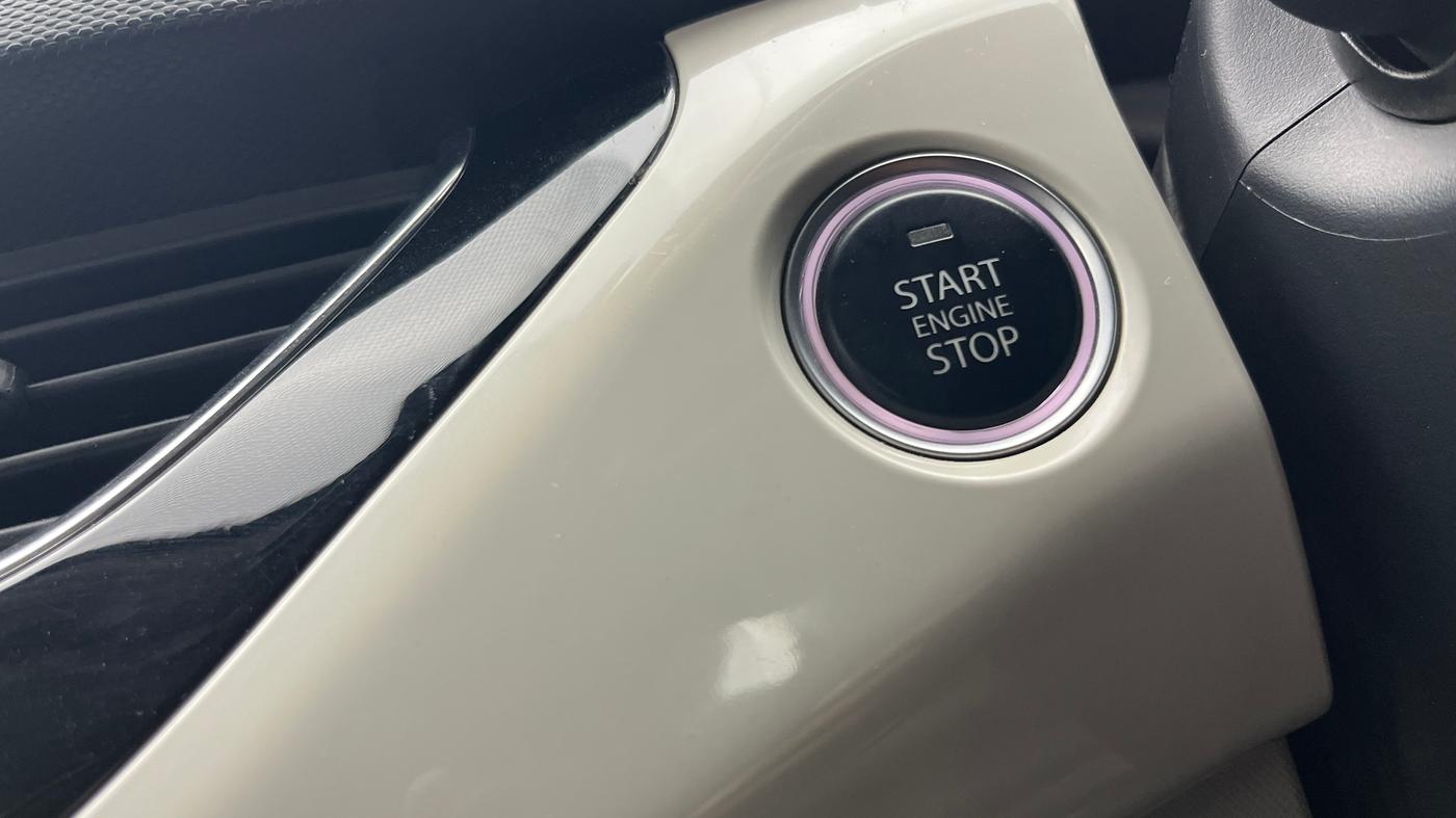 2022 Tata NEXON XZ PLUS PETROL, Petrol, Manual, 29,637 km, Keyless Start/ Stop Button