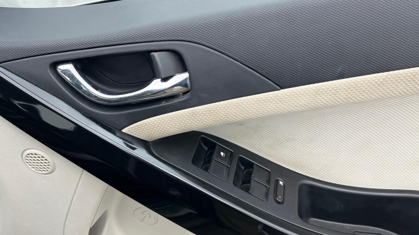 2022 Tata NEXON XZ PLUS PETROL, Petrol, Manual, 29,637 km, Driver Side Door Panels Control