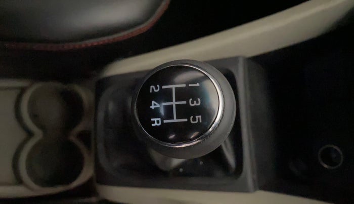 2016 Maruti Celerio VXI, CNG, Manual, 67,097 km, Gear Lever