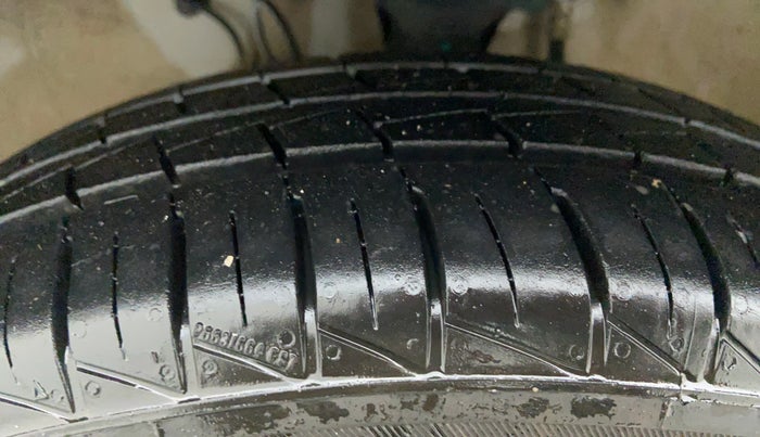 2020 Maruti Alto LXI, Petrol, Manual, 12,276 km, Left Front Tyre Tread