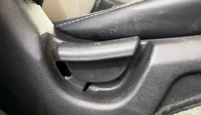 2015 Hyundai Elite i20 MAGNA 1.2, Petrol, Manual, 70,417 km, Driver Side Adjustment Panel