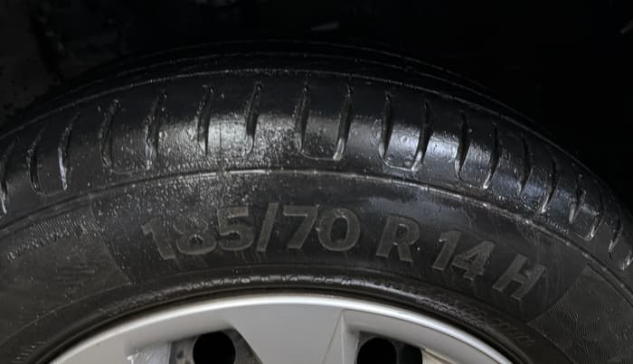 2015 Hyundai Elite i20 MAGNA 1.2, Petrol, Manual, 70,417 km, Left Front Tyre Tread
