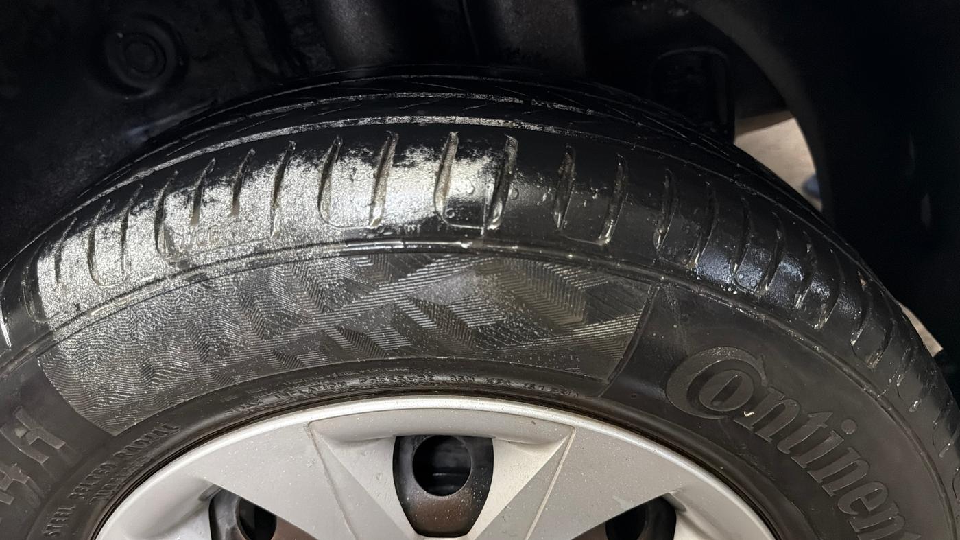 2015 Hyundai Elite i20 MAGNA 1.2, Petrol, Manual, 70,417 km, Left Rear Tyre Tread