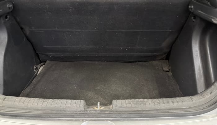 2015 Hyundai Elite i20 MAGNA 1.2, Petrol, Manual, 70,417 km, Boot Inside