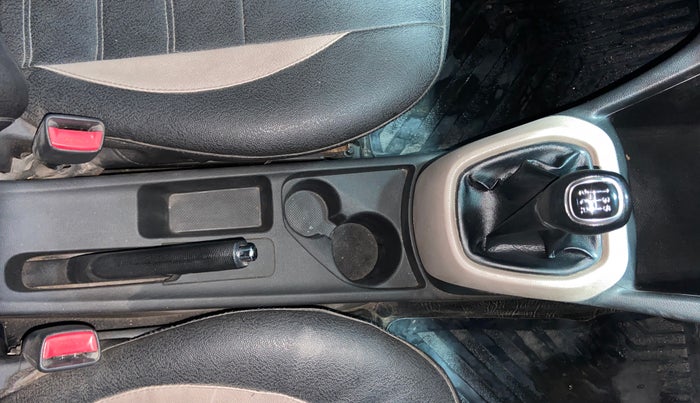 2019 Hyundai Grand i10 SPORTZ 1.2 KAPPA VTVT, Petrol, Manual, 79,527 km, Gear Lever