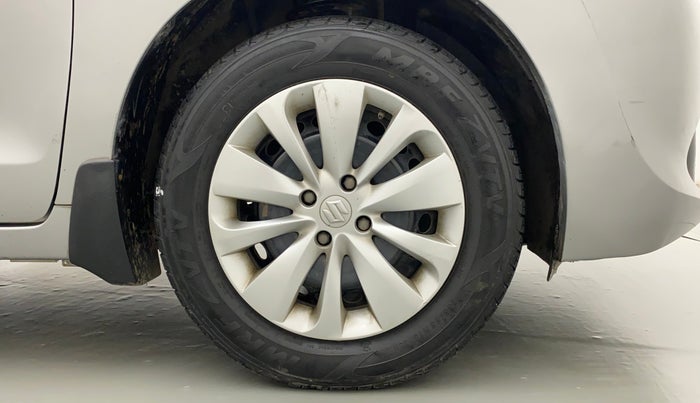 2015 Maruti Baleno DELTA PETROL 1.2, CNG, Manual, 68,661 km, Right Front Wheel