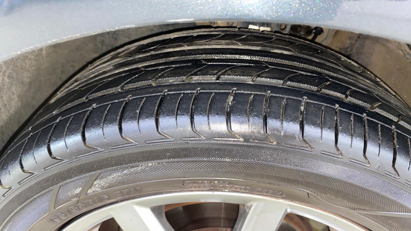 2019 Volkswagen Ameo HIGHLINE PLUS 1.5L AT 16 ALLOY, Diesel, Automatic, 39,898 km, Left Front Tyre Tread