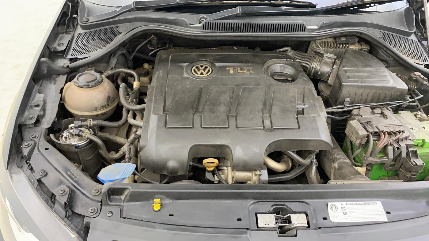 2019 Volkswagen Ameo HIGHLINE PLUS 1.5L AT 16 ALLOY, Diesel, Automatic, 39,898 km, Engine View - Right