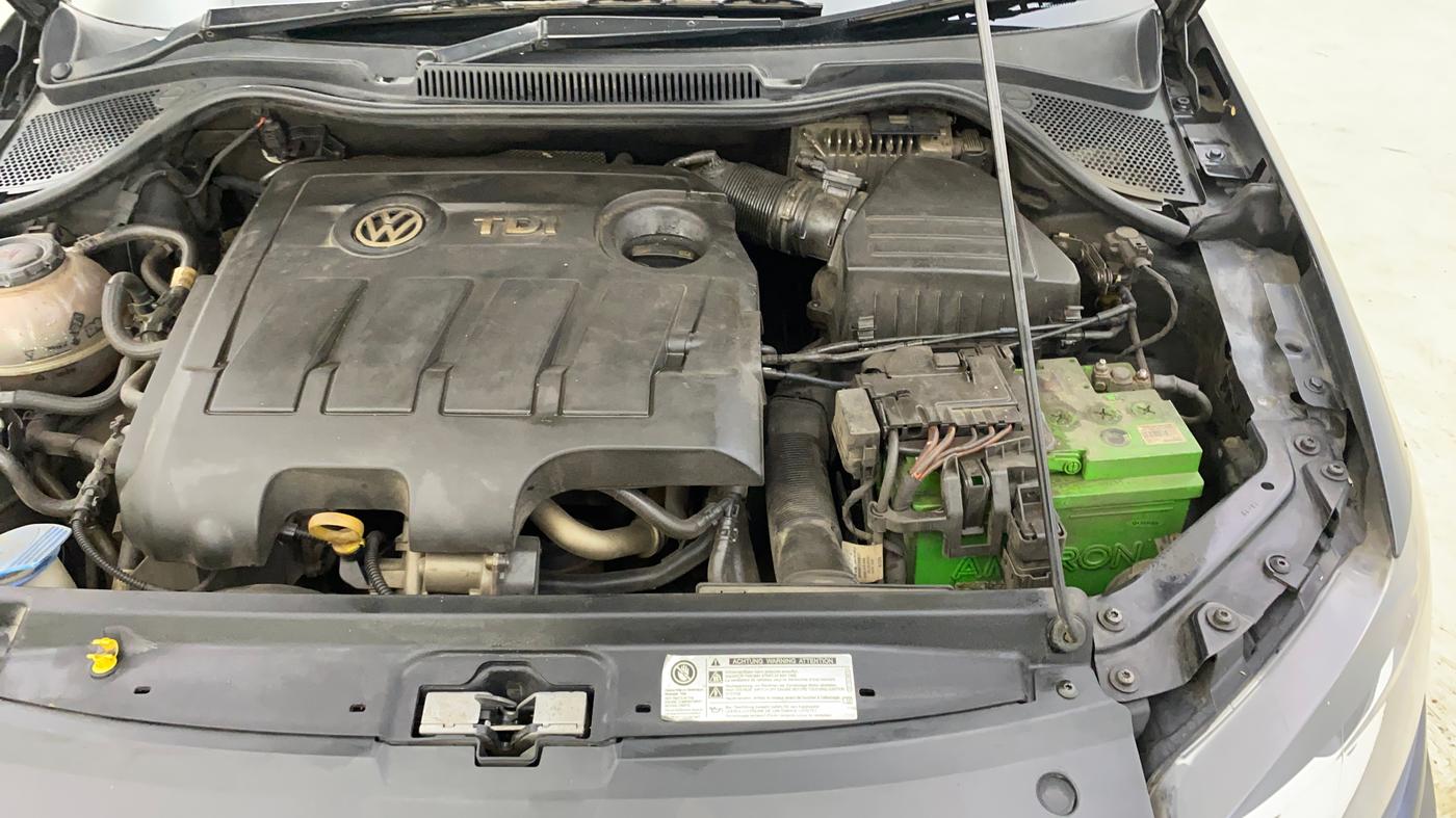 2019 Volkswagen Ameo HIGHLINE PLUS 1.5L AT 16 ALLOY, Diesel, Automatic, 39,898 km, Engine View - Left