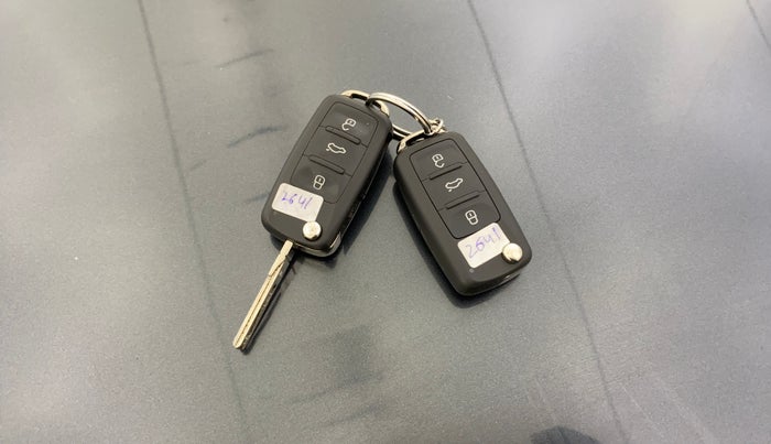 2019 Volkswagen Ameo HIGHLINE PLUS 1.5L AT 16 ALLOY, Diesel, Automatic, 39,830 km, Key Close Up