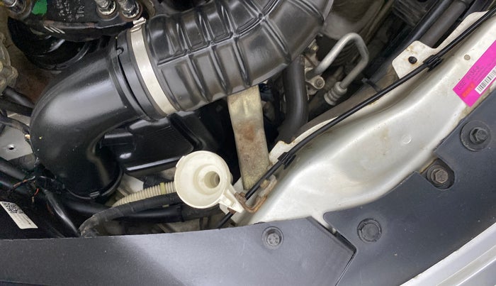 2016 Tata Tiago XT PETROL, CNG, Manual, 68,178 km, Front windshield - Wiper bottle cap missing