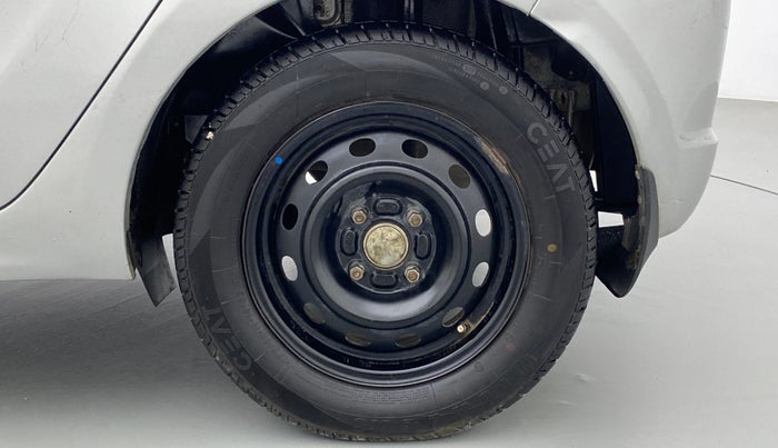 2016 Tata Tiago XT PETROL, CNG, Manual, 68,178 km, Left Rear Wheel