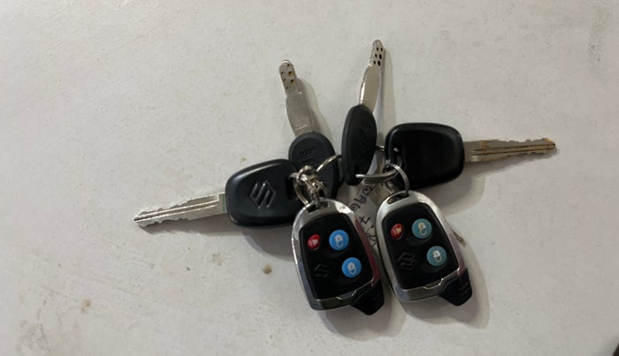 2017 Maruti Wagon R 1.0 LXI CNG, CNG, Manual, 66,078 km, Key Close Up