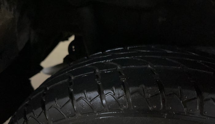 2017 Maruti Wagon R 1.0 LXI CNG, CNG, Manual, 66,078 km, Right Rear Tyre Tread