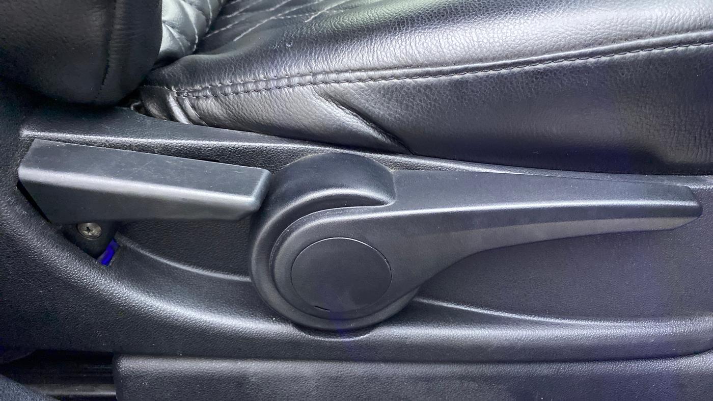 2017 Tata TIGOR XZ (O) PETROL, Petrol, Manual, 49,189 km, Driver Side Adjustment Panel