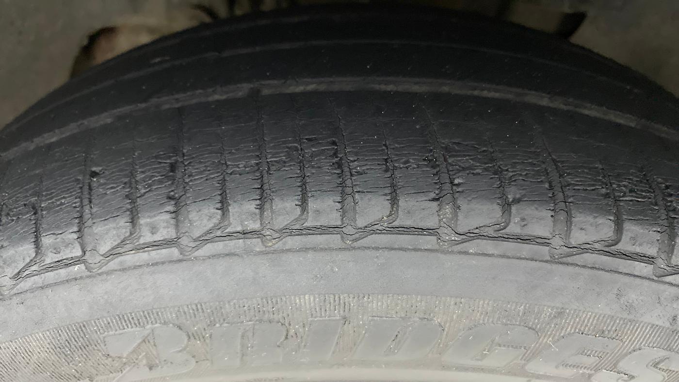 2017 Tata TIGOR XZ (O) PETROL, Petrol, Manual, 49,189 km, Left Front Tyre Tread