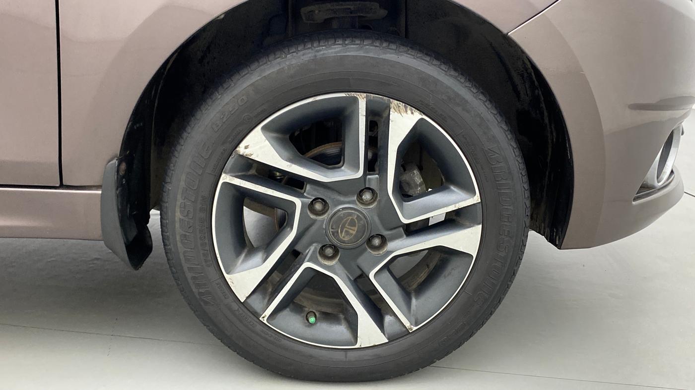 2017 Tata TIGOR XZ (O) PETROL, Petrol, Manual, 49,189 km, Right Front Wheel