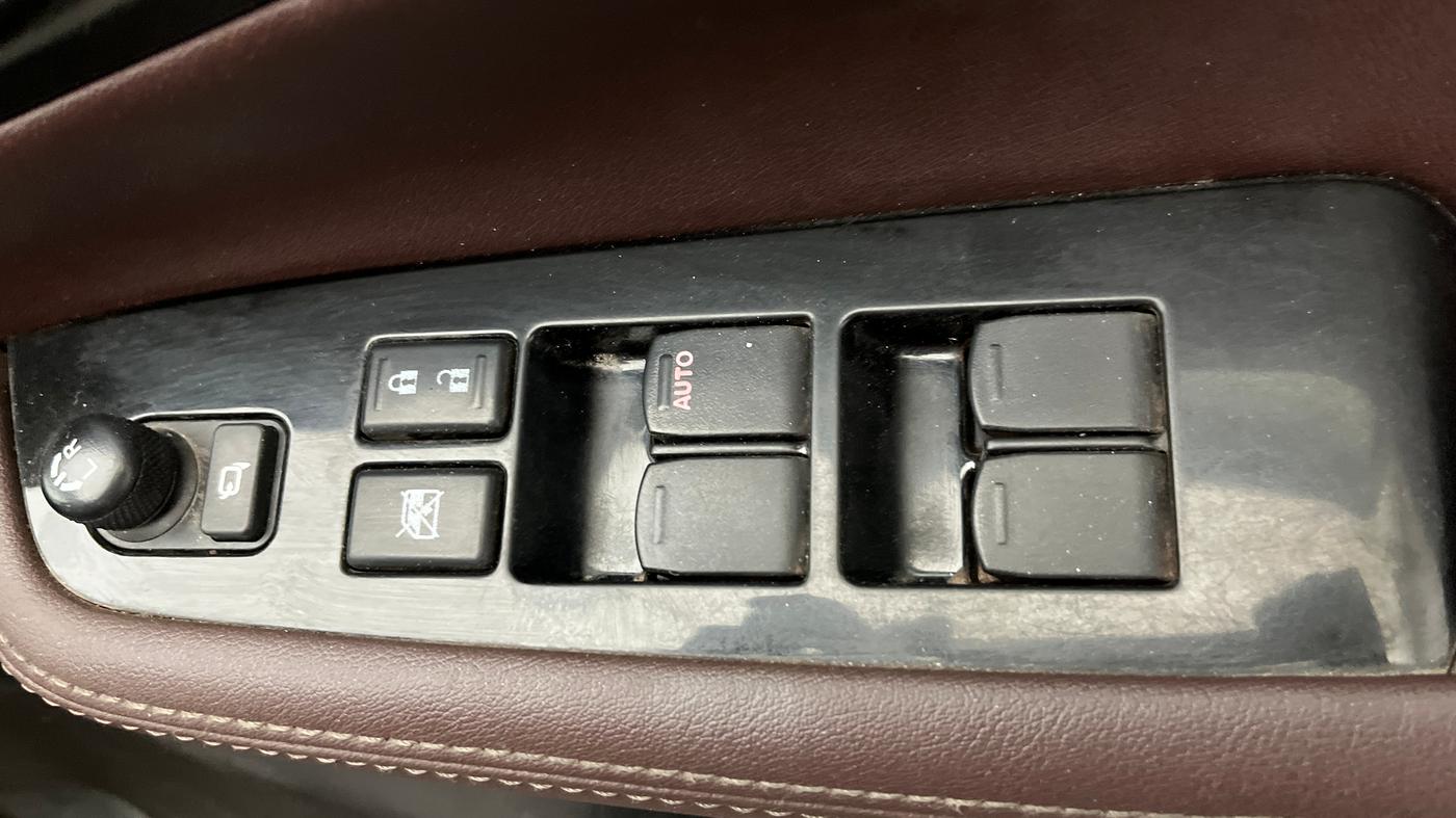 2022 Maruti Grand Vitara ALPHA SMART HYBRID, Petrol, Manual, 1,13,045 km, Driver Side Door Panels Control