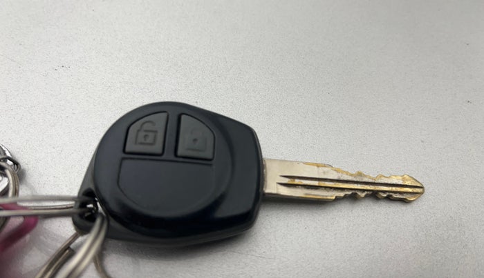 2015 Maruti Wagon R 1.0 VXI, Petrol, Manual, 54,011 km, Key Close Up