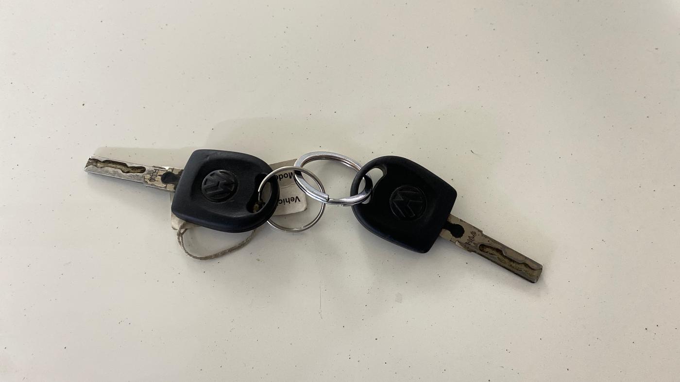 2019 Volkswagen Polo TRENDLINE 1.0L, Petrol, Manual, 67,707 km, Key Close Up