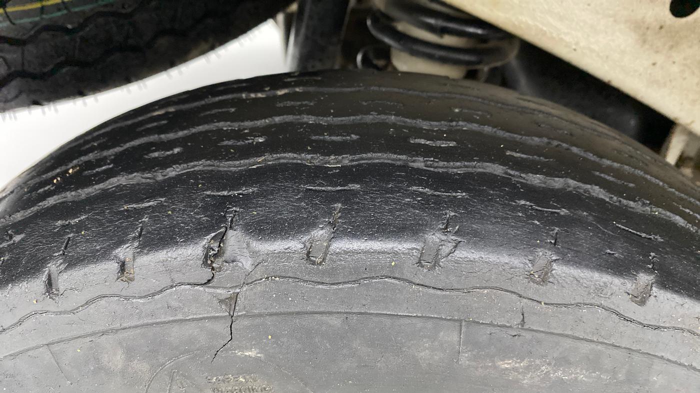 2019 Maruti Eeco 5 STR WITH A/C+HTR, Petrol, Manual, 86,434 km, Right Rear Tyre Tread