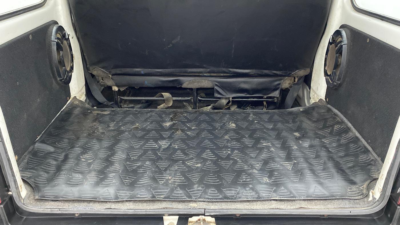 2019 Maruti Eeco 5 STR WITH A/C+HTR, Petrol, Manual, 86,434 km, Boot Inside