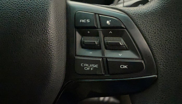 2020 Mahindra MARAZZO M8 8 STR, Diesel, Manual, 65,701 km, Adaptive Cruise Control