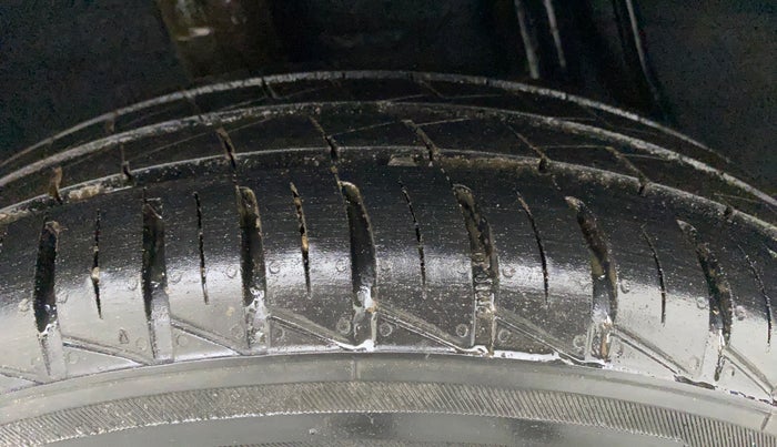 2021 Datsun Redi Go A, Petrol, Manual, 16,976 km, Right Rear Tyre Tread
