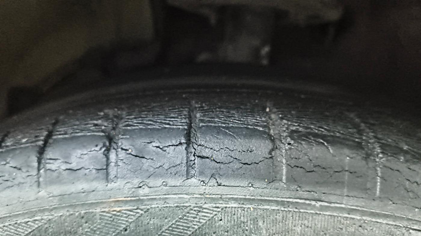 2019 Maruti Baleno ZETA PETROL 1.2, Petrol, Manual, 1,09,172 km, Left Front Tyre Tread