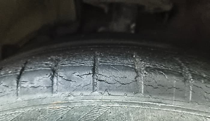 2019 Maruti Baleno ZETA PETROL 1.2, Petrol, Manual, 1,09,172 km, Left Front Tyre Tread