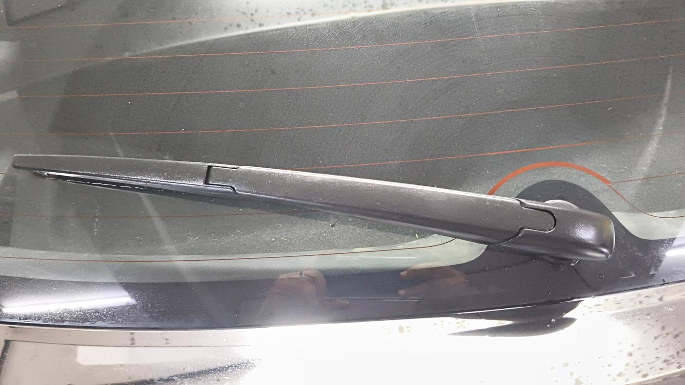 2019 Maruti Baleno ZETA PETROL 1.2, Petrol, Manual, 1,09,172 km, Rear Wiper