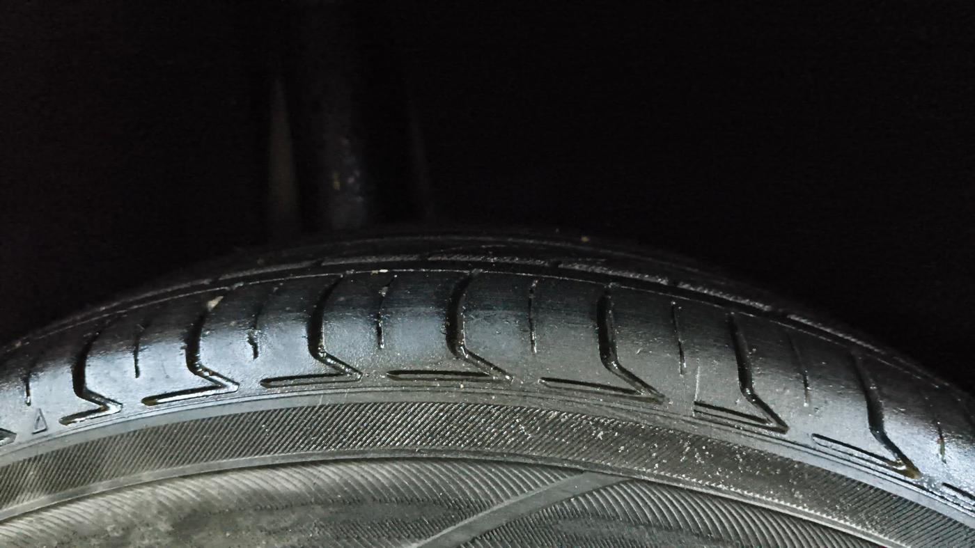 2019 Maruti Baleno ZETA PETROL 1.2, Petrol, Manual, 1,09,172 km, Right Rear Tyre Tread