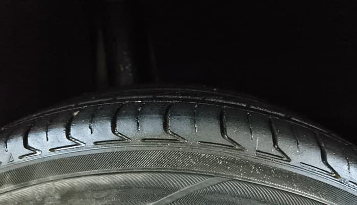 2019 Maruti Baleno ZETA PETROL 1.2, Petrol, Manual, 1,09,172 km, Right Rear Tyre Tread
