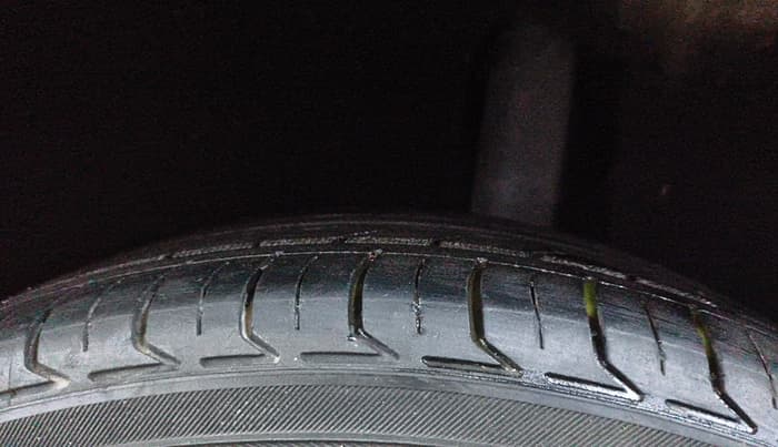 2019 Maruti Baleno ZETA PETROL 1.2, Petrol, Manual, 1,09,172 km, Left Rear Tyre Tread