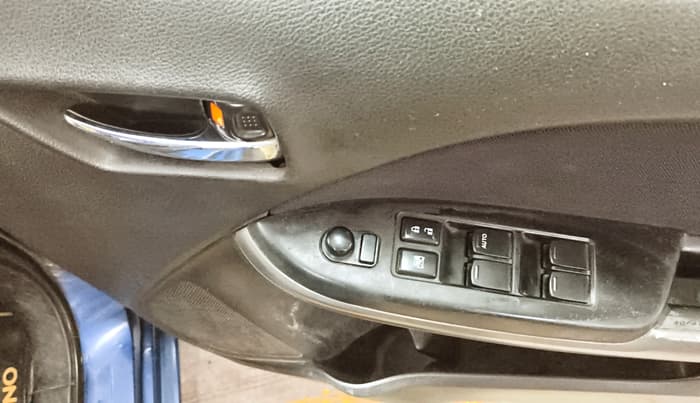 2019 Maruti Baleno ZETA PETROL 1.2, Petrol, Manual, 1,09,172 km, Driver Side Door Panels Control
