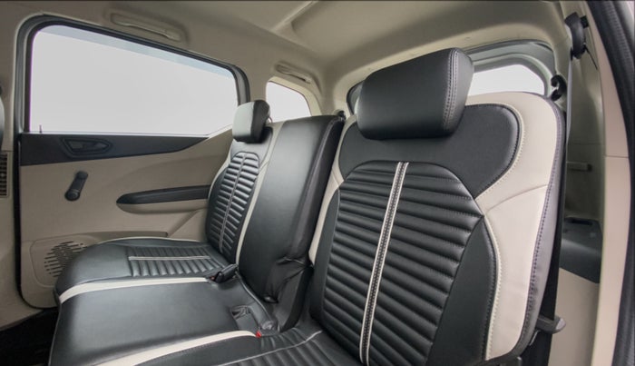 2019 Renault TRIBER 1.0 RXL PETROL, Petrol, Manual, 23,648 km, Right Side Rear Door Cabin
