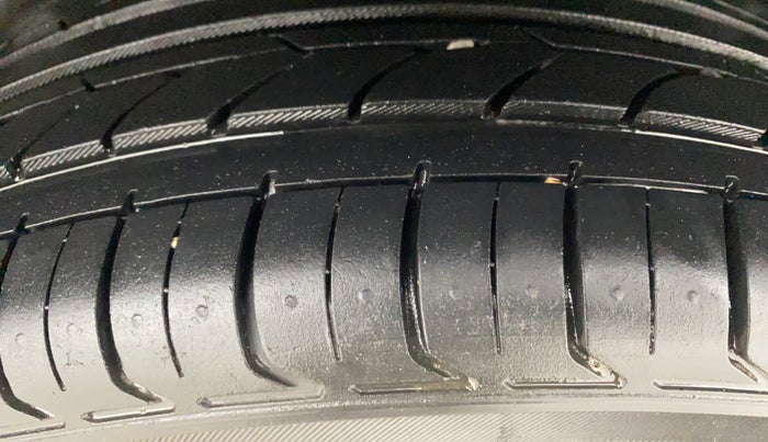 2020 Skoda Rapid STYLE TSI, Petrol, Manual, 85,009 km, Left Rear Tyre Tread