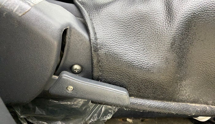 2019 Maruti Alto 800 LXI, Petrol, Manual, 32,821 km, Driver Side Adjustment Panel