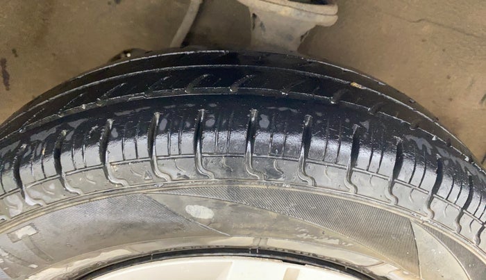 2019 Maruti Alto 800 LXI, Petrol, Manual, 32,821 km, Right Front Tyre Tread