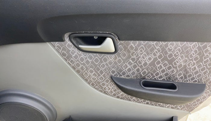 2019 Maruti Alto 800 LXI, Petrol, Manual, 32,821 km, Driver Side Door Panels Control