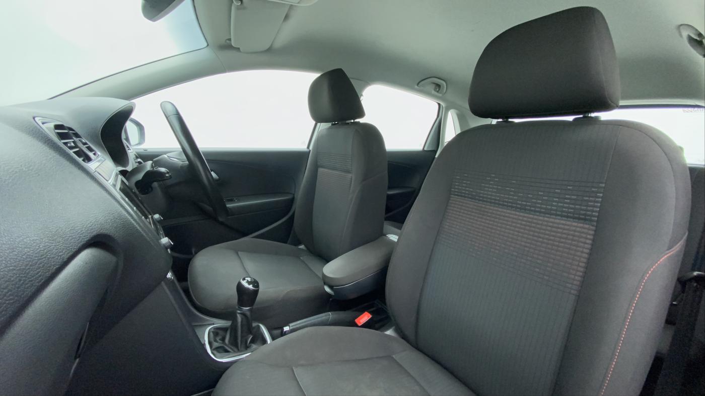 2019 Volkswagen Polo HIGHLINE PLUS 1.5L DIESEL, Diesel, Manual, 55,000 km, Right Side Front Door Cabin