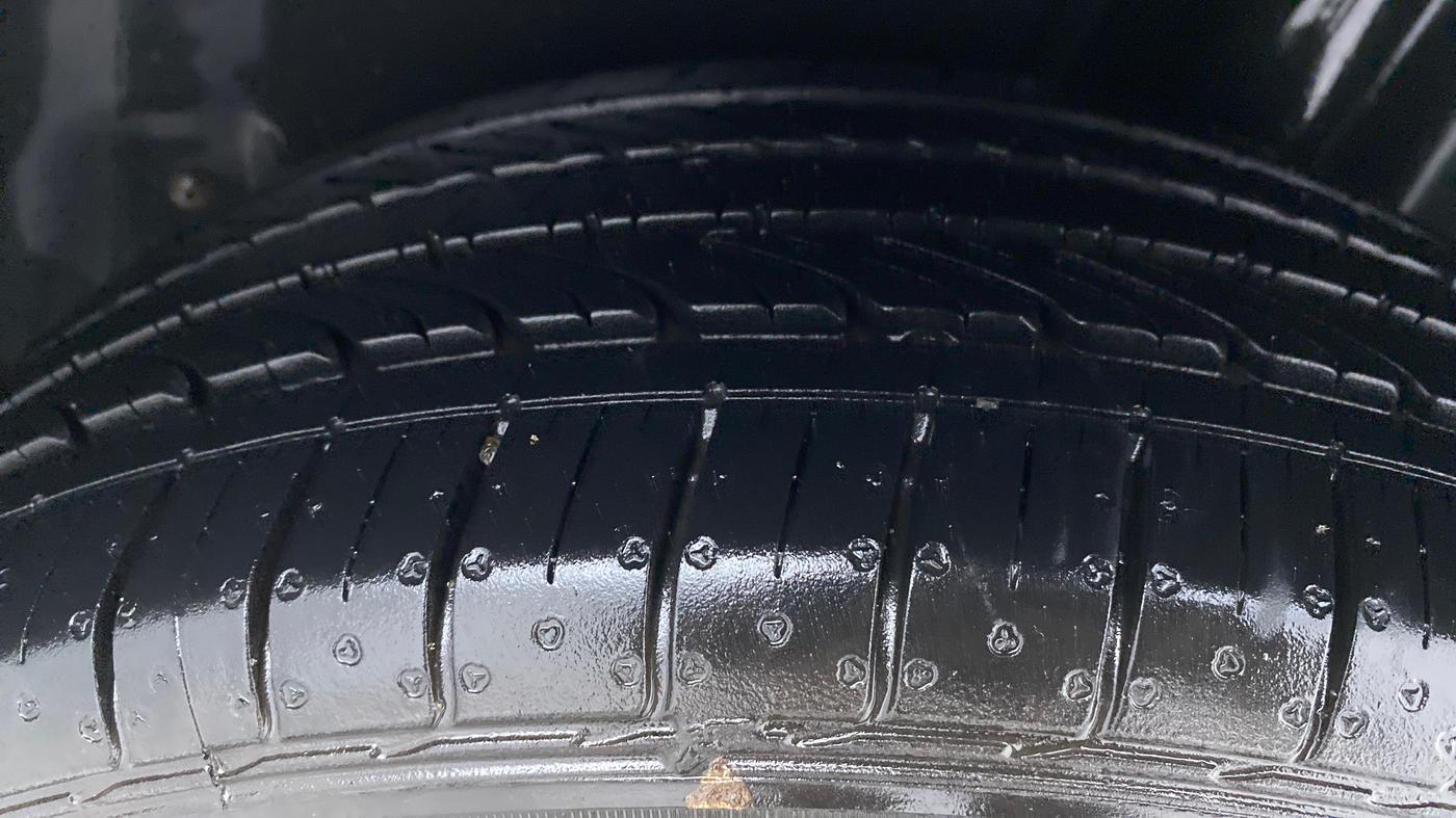 2019 Volkswagen Polo HIGHLINE PLUS 1.5L DIESEL, Diesel, Manual, 55,000 km, Left Rear Tyre Tread
