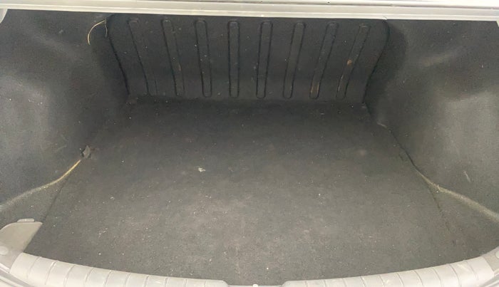 2018 Hyundai Verna 1.6 VTVT SX O, Petrol, Manual, 75,988 km, Boot Inside