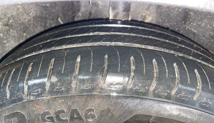 2023 Tata ALTROZ XZ PETROL, Petrol, Manual, 2,818 km, Left Front Tyre Tread