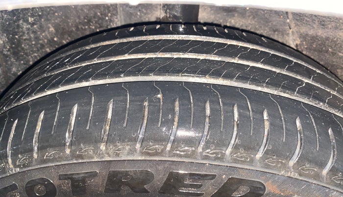 2023 Tata ALTROZ XZ PETROL, Petrol, Manual, 2,818 km, Right Rear Tyre Tread