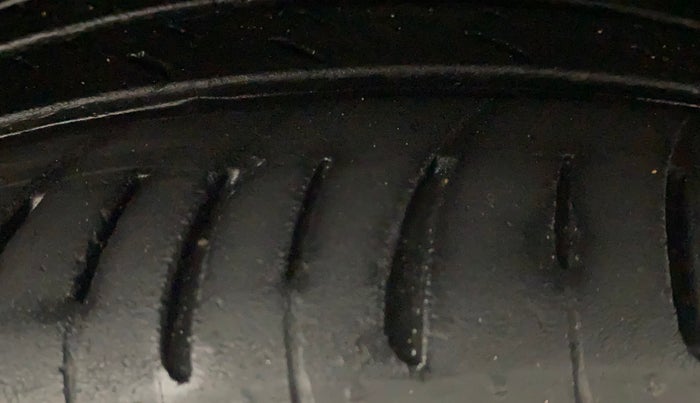 2018 Ford Ecosport TITANIUM + 1.5L DIESEL, Diesel, Manual, 93,948 km, Right Front Tyre Tread