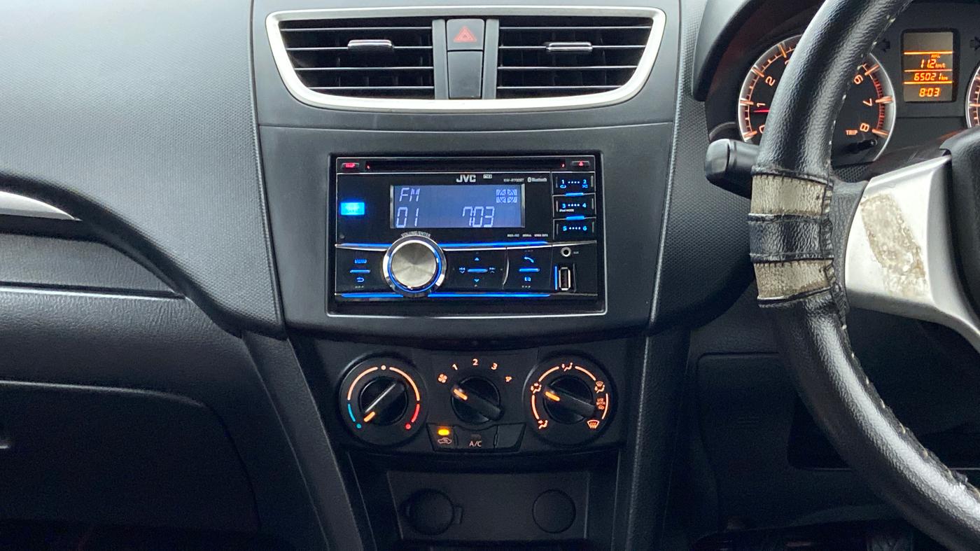 2013 Maruti Swift VXI D, Petrol, Manual, 65,099 km, Air Conditioner